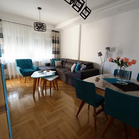 Central Park Lux Arandelovac Buitenkant foto